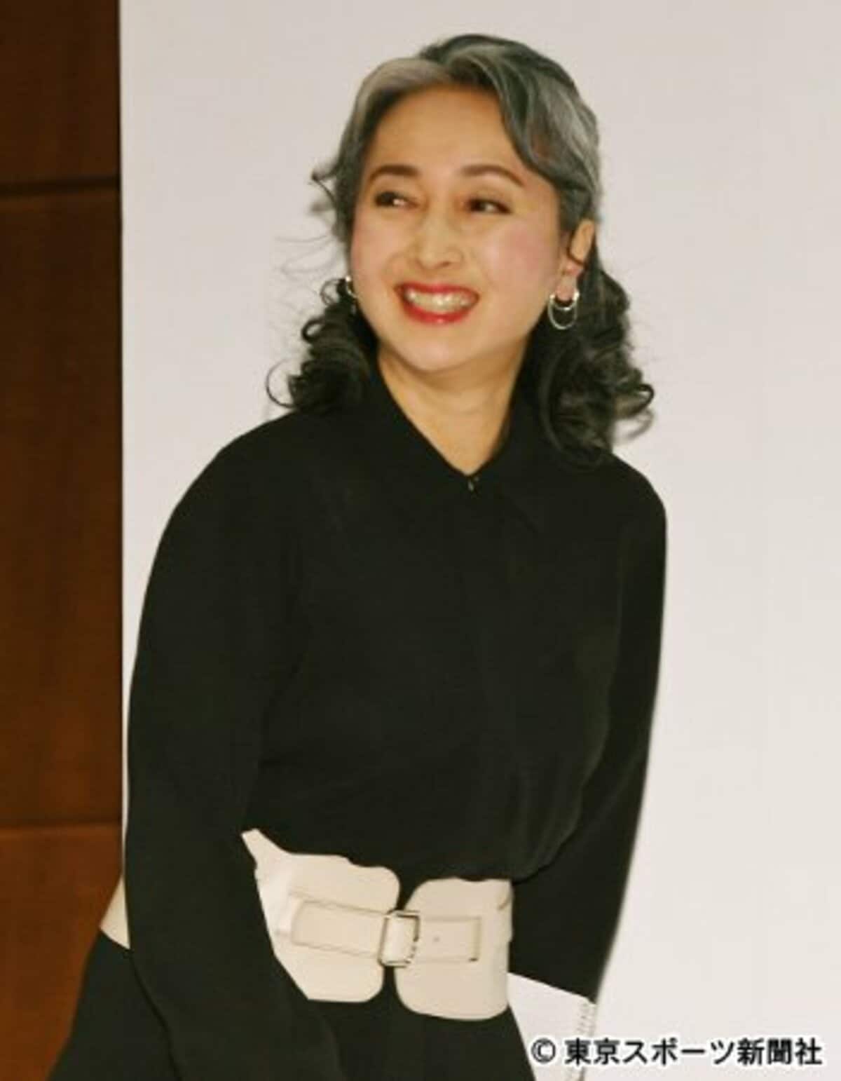 近藤サトの若い頃が美しすぎる！フジ時代の伝説とグレイヘアの真相