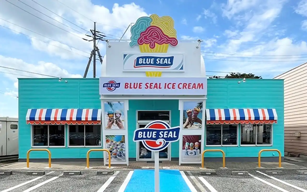 ブルーシール国際通りの罠！クレープ取扱店や限定品と混雑回避術2026