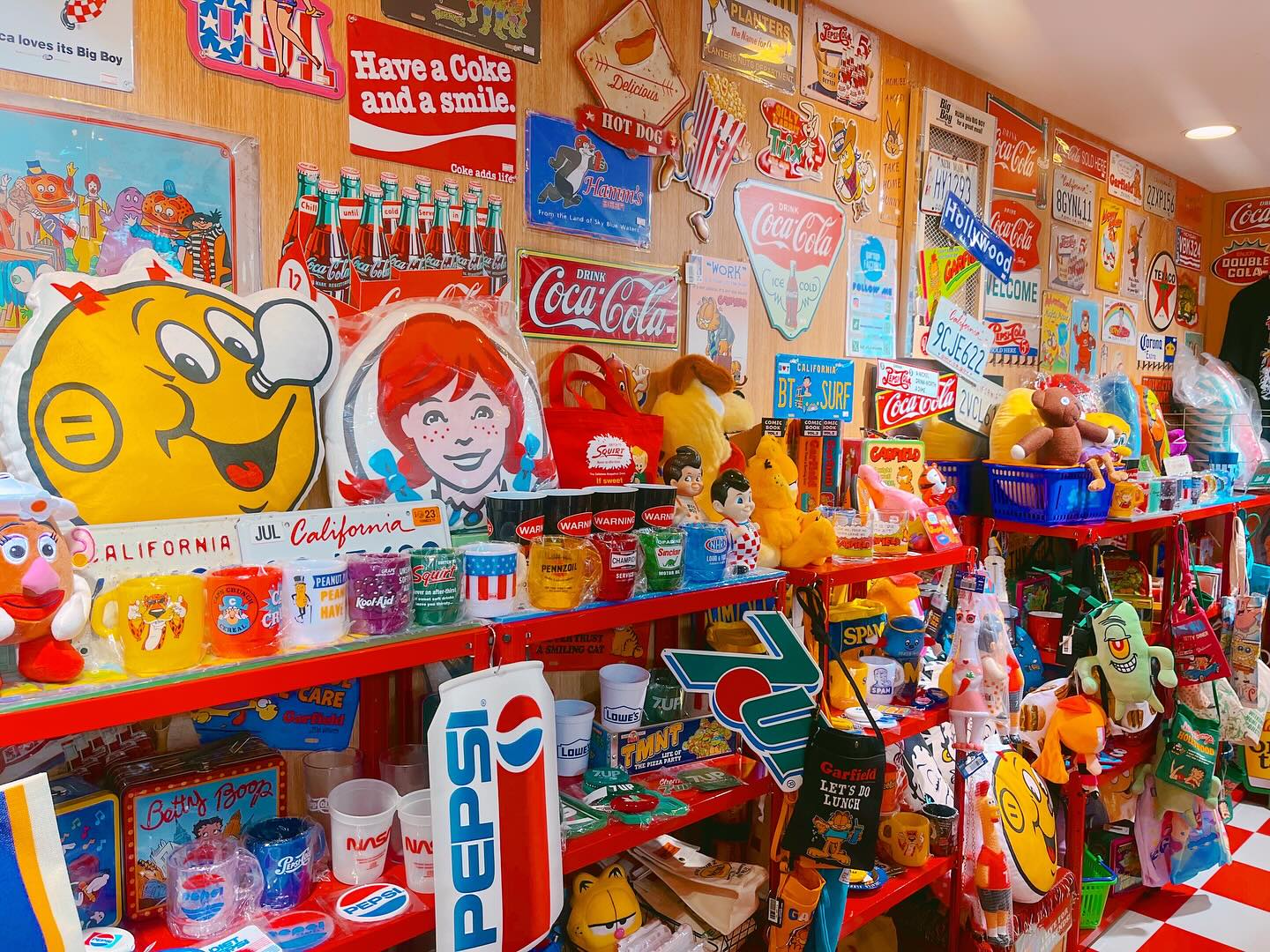 部屋が劇変！熱狂呼ぶアメリカン雑貨と至高のヴィンテージ空間術