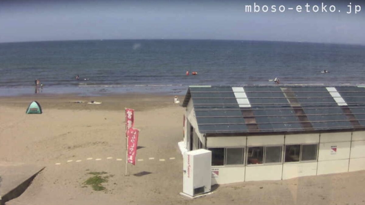 岩井海岸ライブカメラで見る現在の波と混雑｜富士山夕日の絶景2026