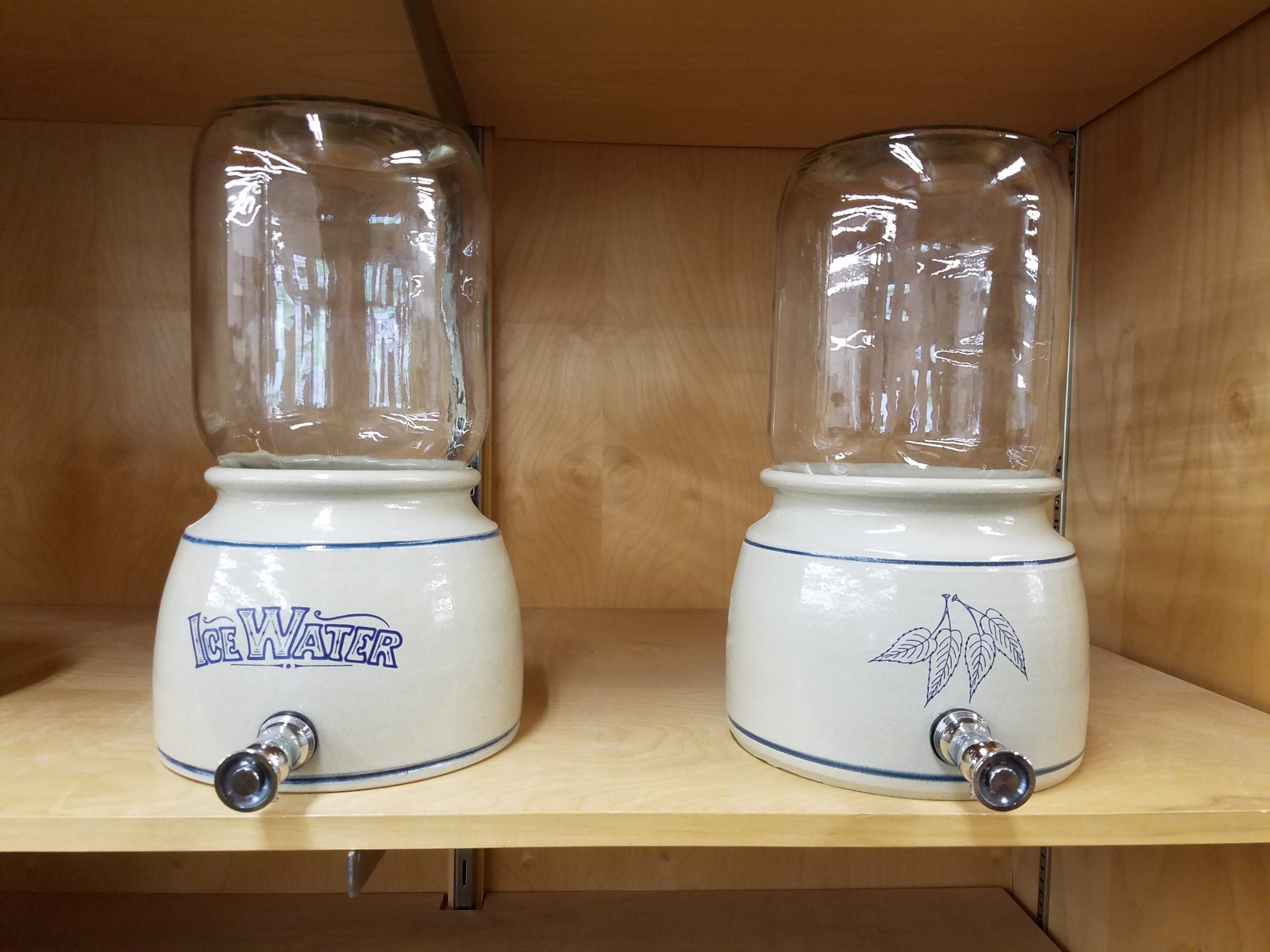 Bottle-Free Water and Ice Cooler in Red Wing