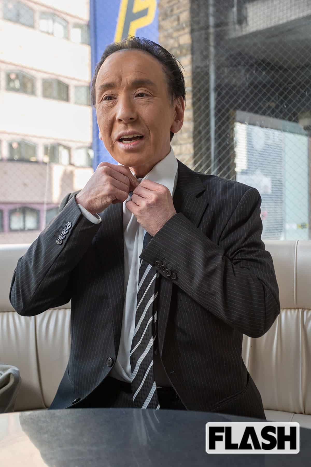 タモリの素顔は超絶イケメン？サングラスの理由と右目事故の真相