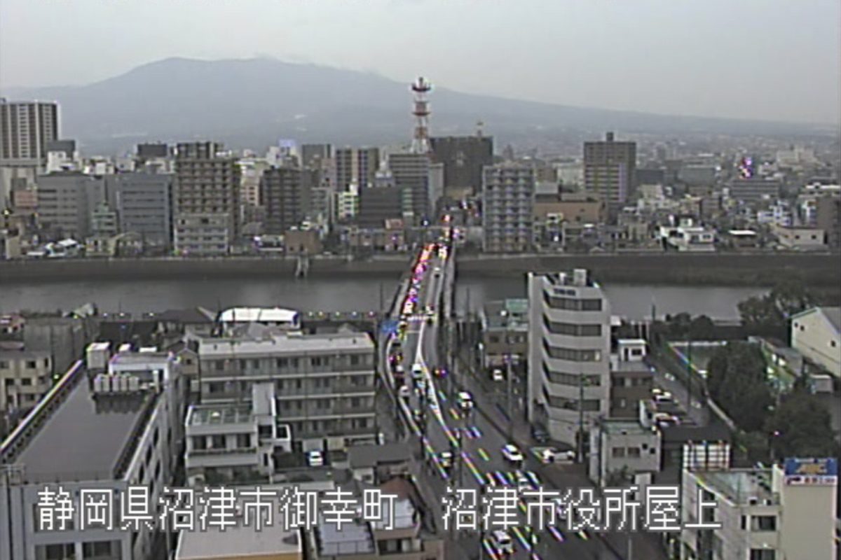 沼津市の天気完全攻略！雨雲レーダーや服装指数から港の風浪まで解説