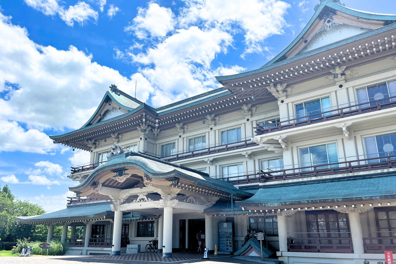 湖国の迎賓館「びわ湖大津館」徹底解剖！バラ園・ランチ・歴史の全貌
