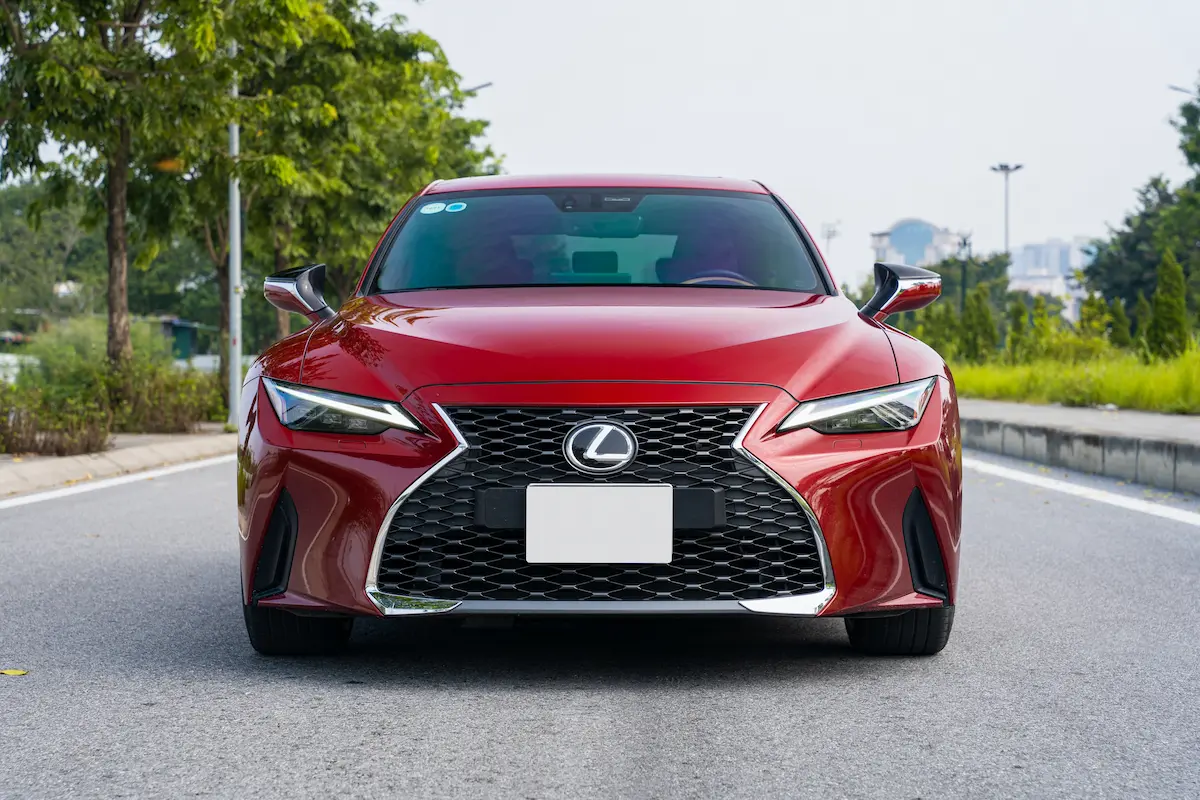 レクサスLsの中古はなぜ安い？買ってはいけない噂の真相と2026最新相場