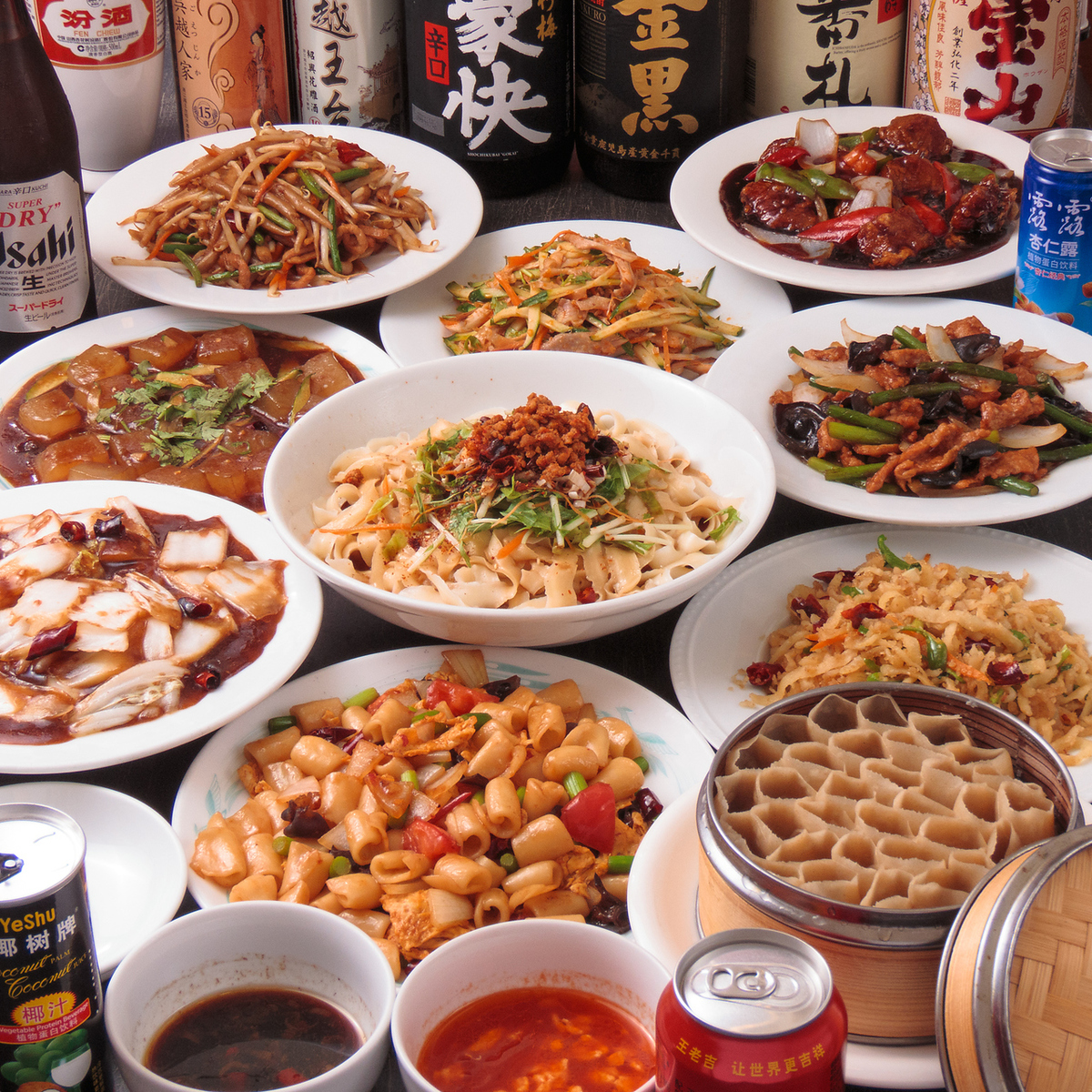東京・東新宿の裏路地に熱狂の波！麺好きを狂わせる中国郷土料理の聖地、その中毒的旨さの正体に迫る
