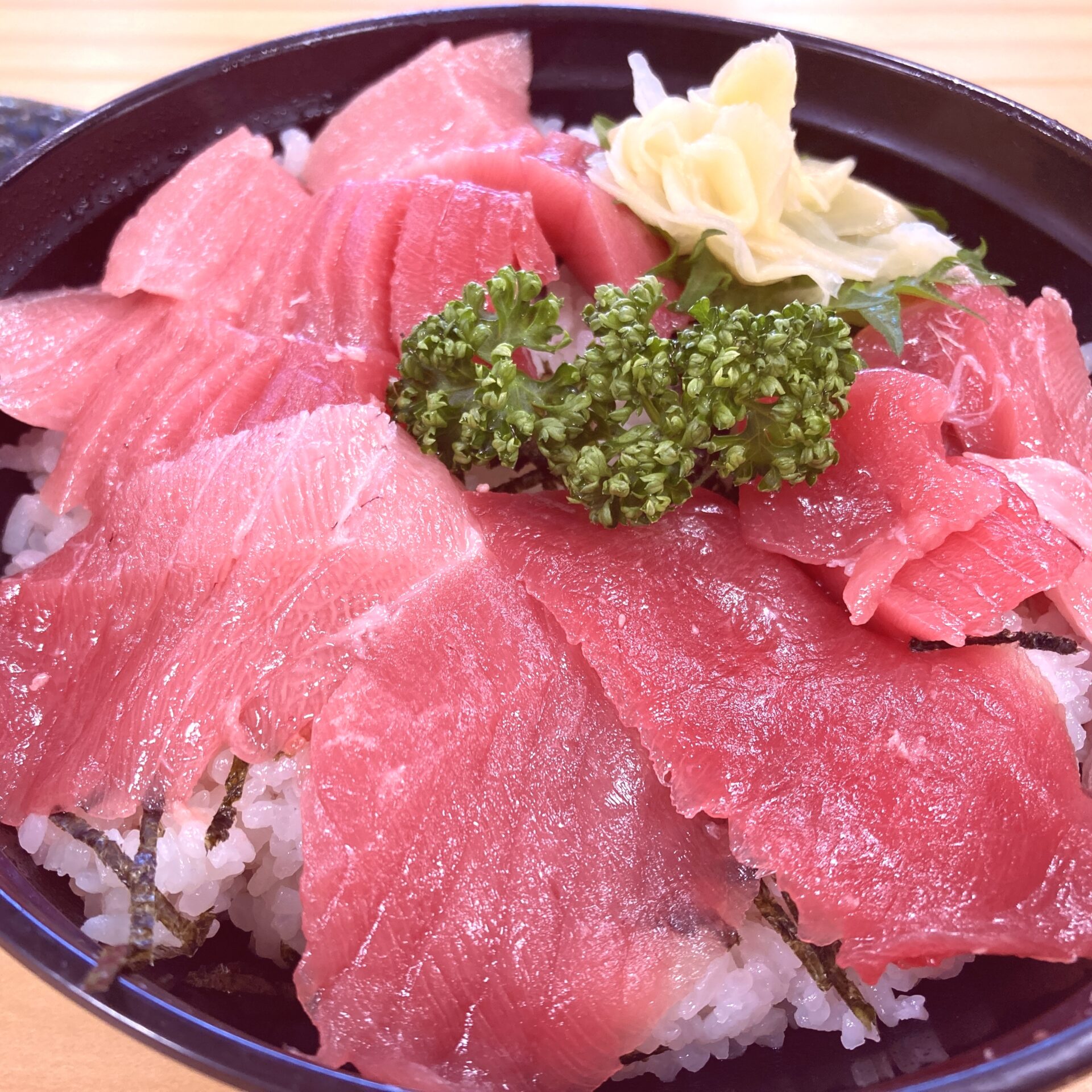 新潟の魚市場食堂おすすめ完全攻略！地元民支持の穴場と絶品海鮮丼