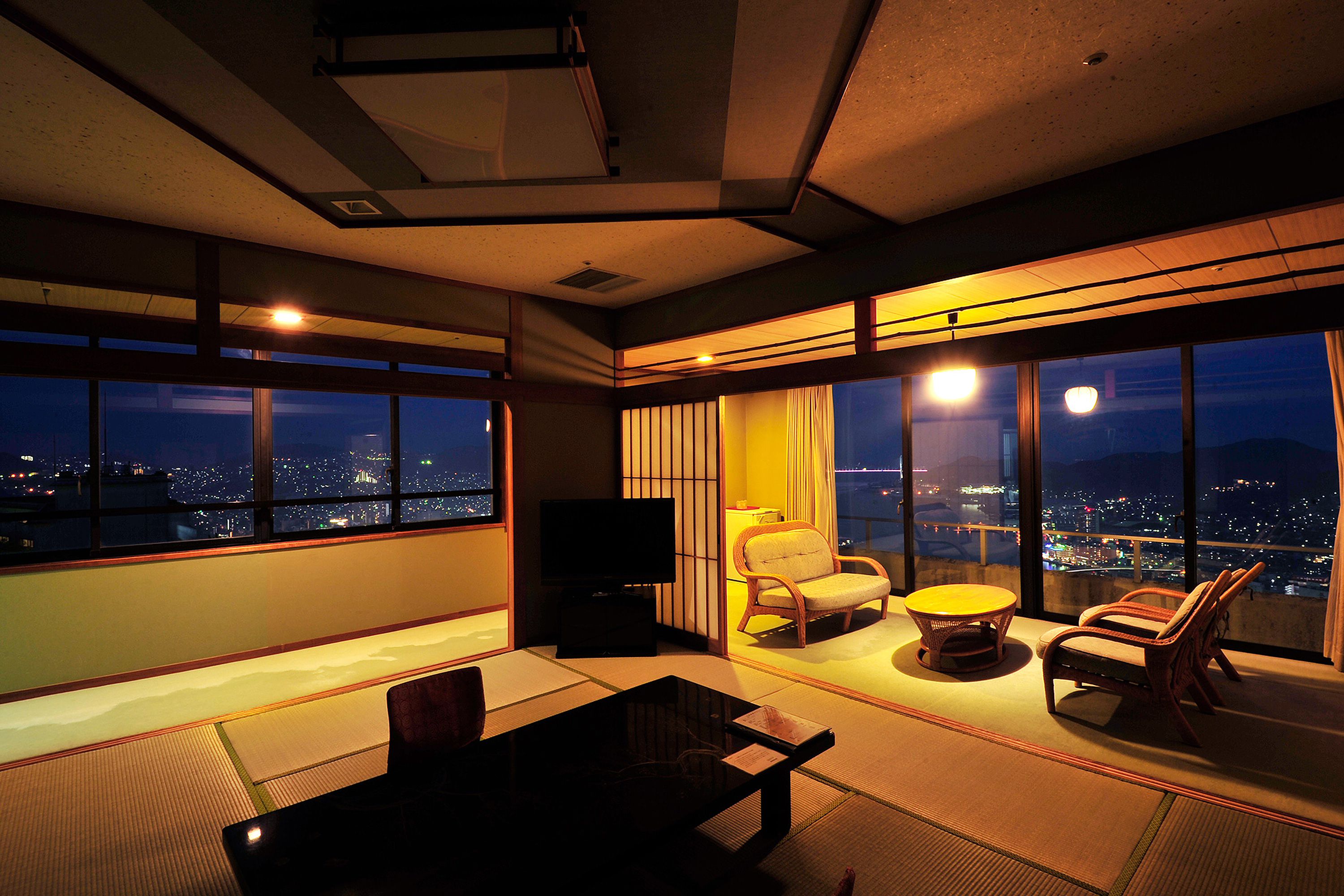 長崎夜景に包まれる梅松鶴の評判は本物か？宿泊検証と本館比較