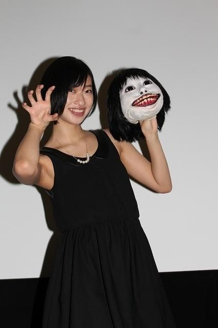 福原遥の透明感が凄すぎる！水着姿や最新グラビアで見せた素顔