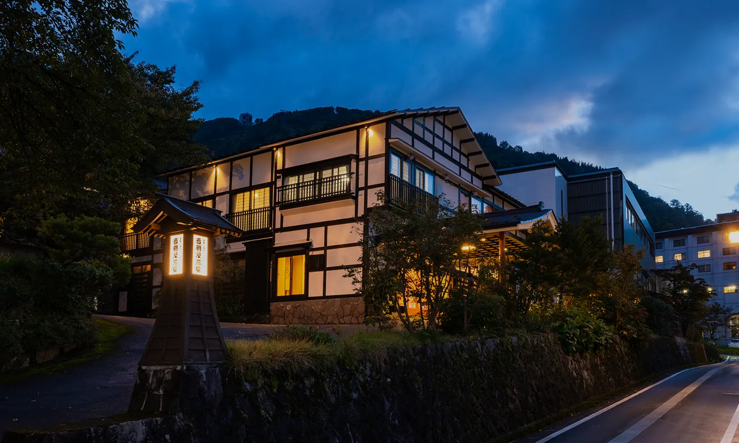 音羽根屋旅館の噂の真相と閉館理由とは？2026年現在の営業状況と実態