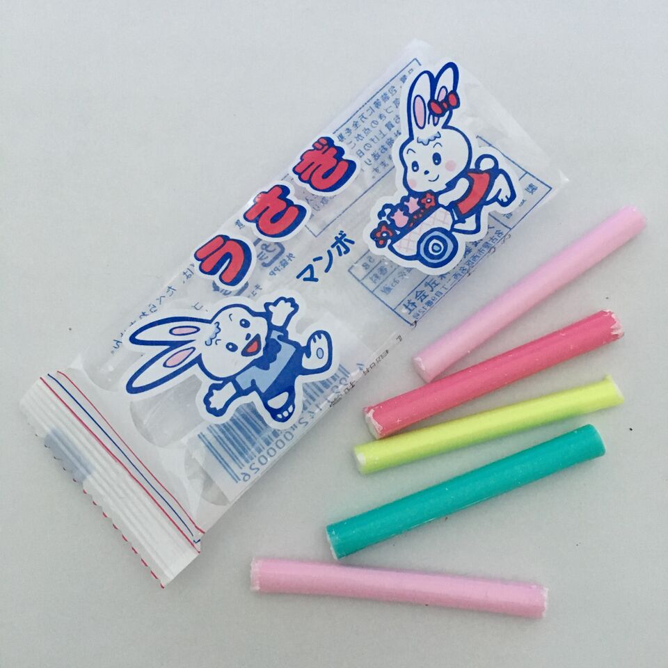 マンボ菓子の中身と由来を徹底解剖！懐かしい駄菓子の魅力と現在