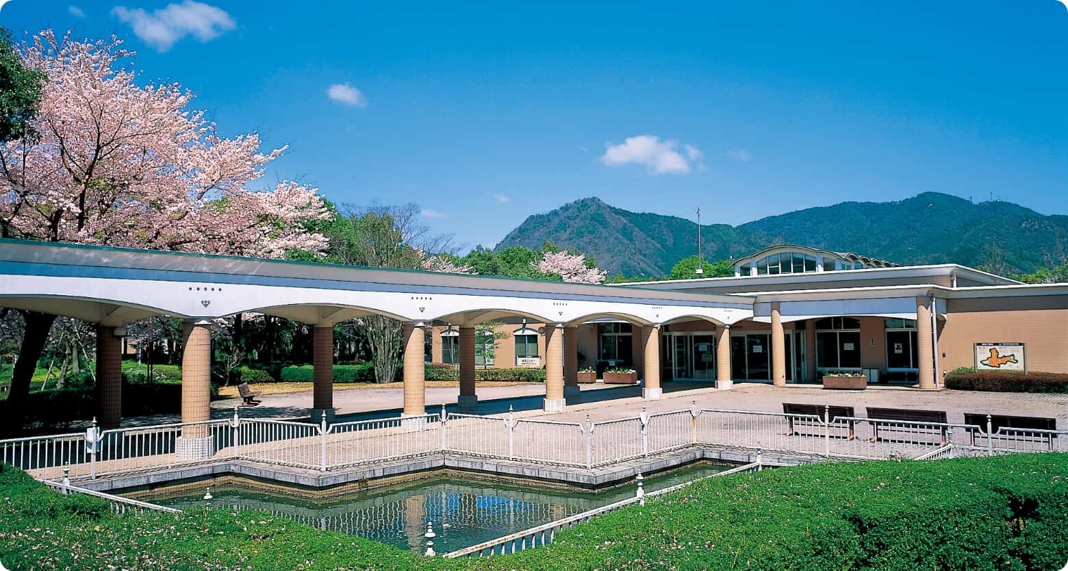 池田記念墓地公園の費用と非会員の納骨条件｜永代供養の真実と評判