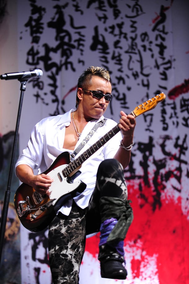 長渕剛「ピーピーピー」は何の曲？名曲『ろくなもんじゃねえ』歌詞の真実