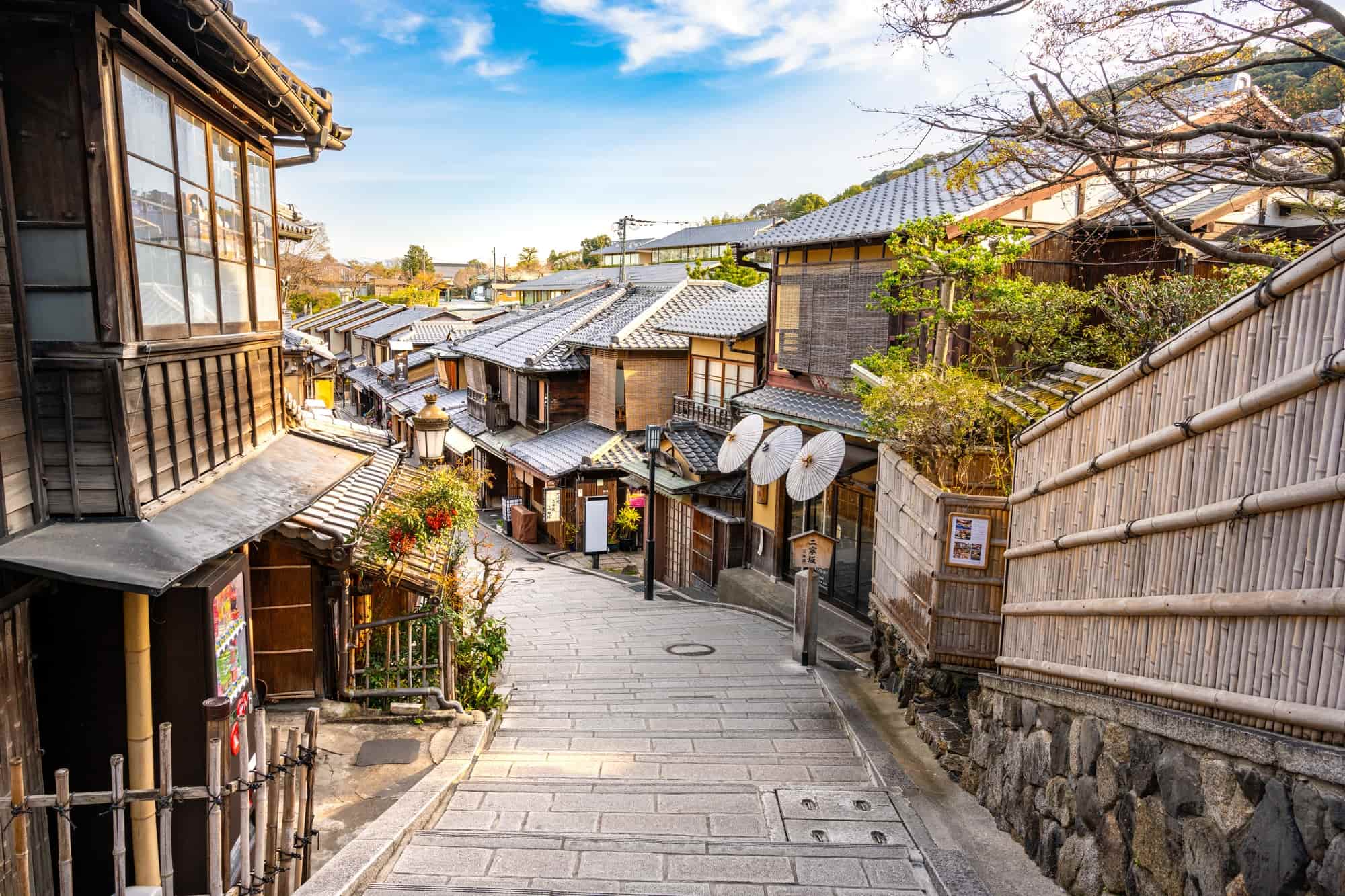 二年坂・三年坂で転ぶと死ぬ？噂の真相と2026年最新散策ガイド