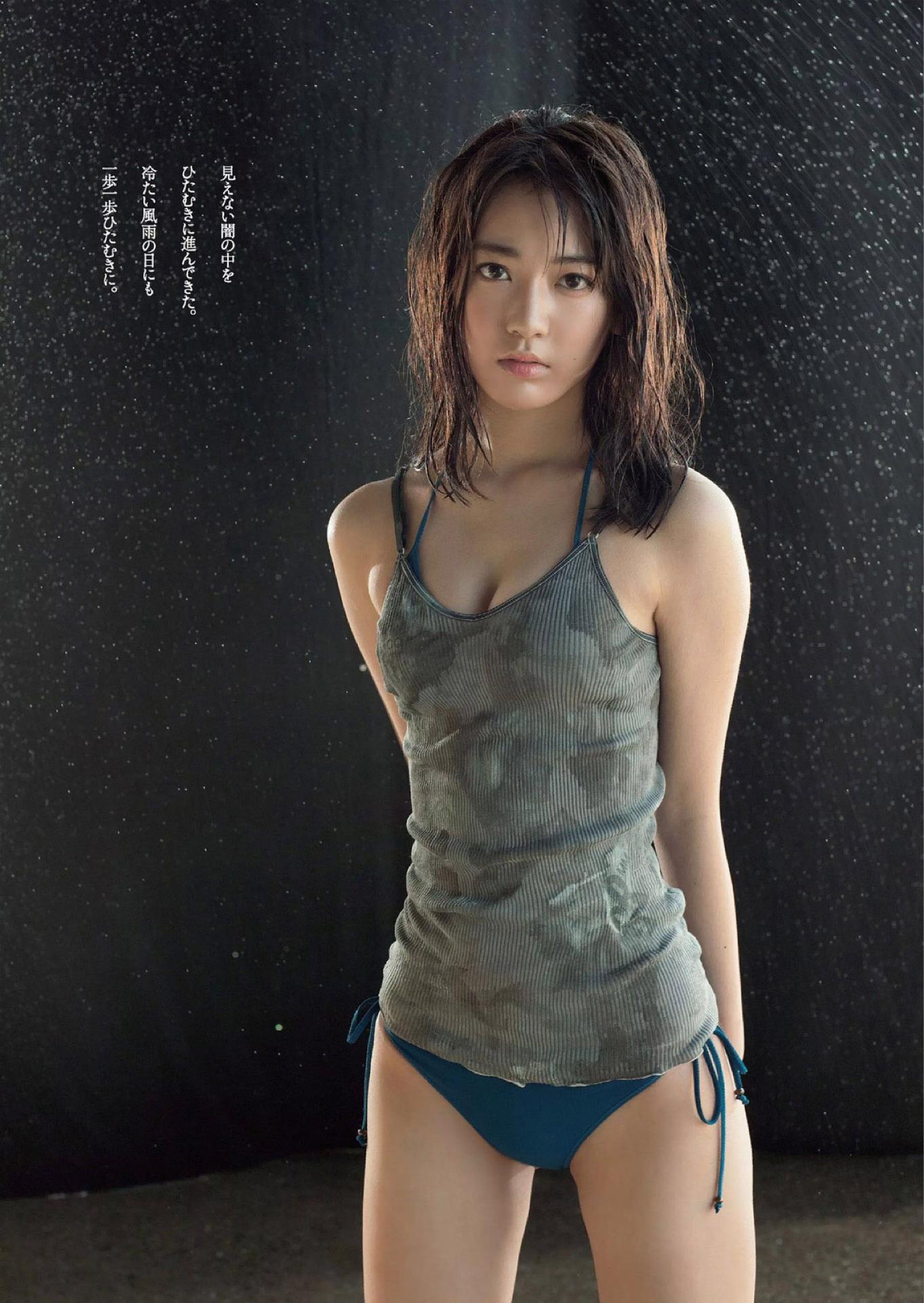宮脇咲良の大胆衣装はなぜ話題に？Hkt時代から現在までの美の進化