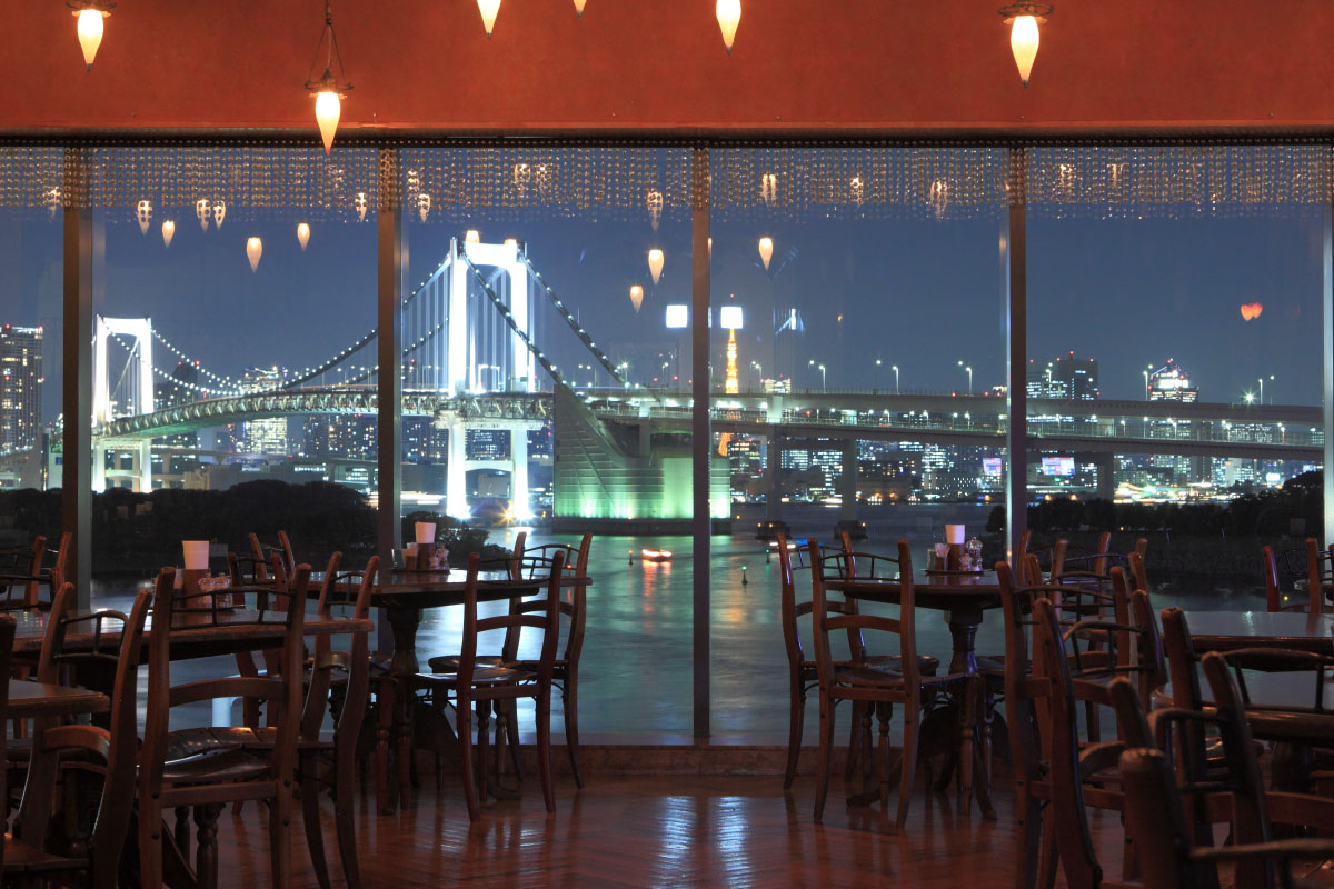 カフェ ラ・ボエムお台場の夜景と絶品パスタ！窓際予約の裏技と評判