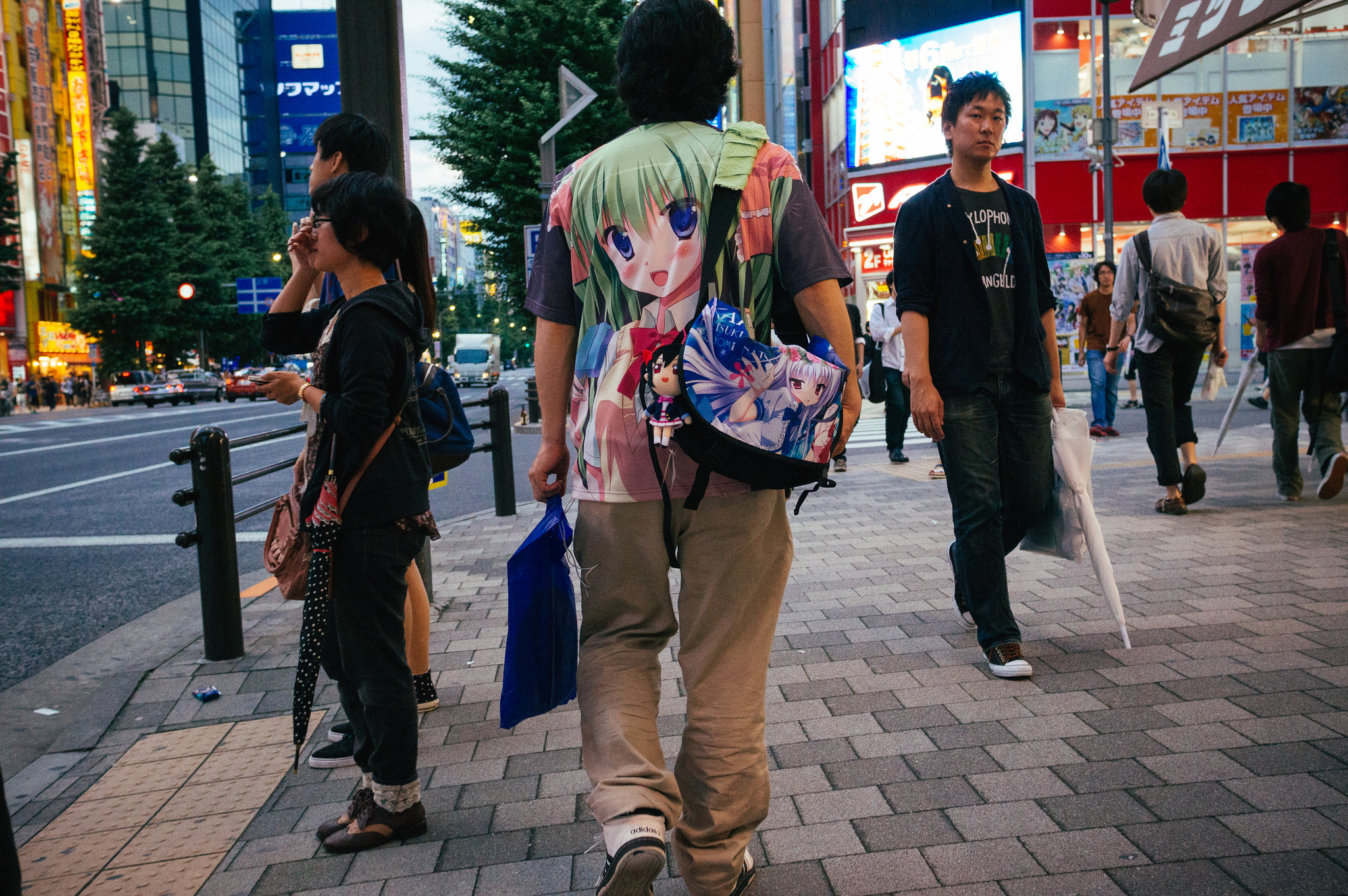 ダサ見え卒業！ユニクロとGuで変わる劇的脱オタク着こなし術