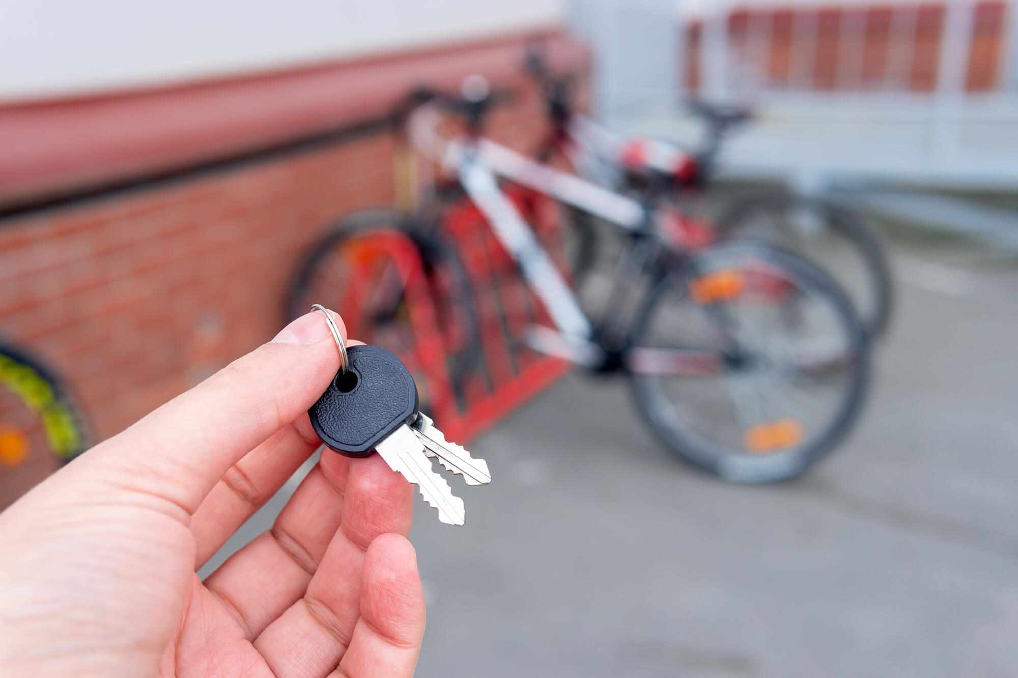 自転車の鍵を無くした時の対処法｜自力解除と費用相場を徹底検証