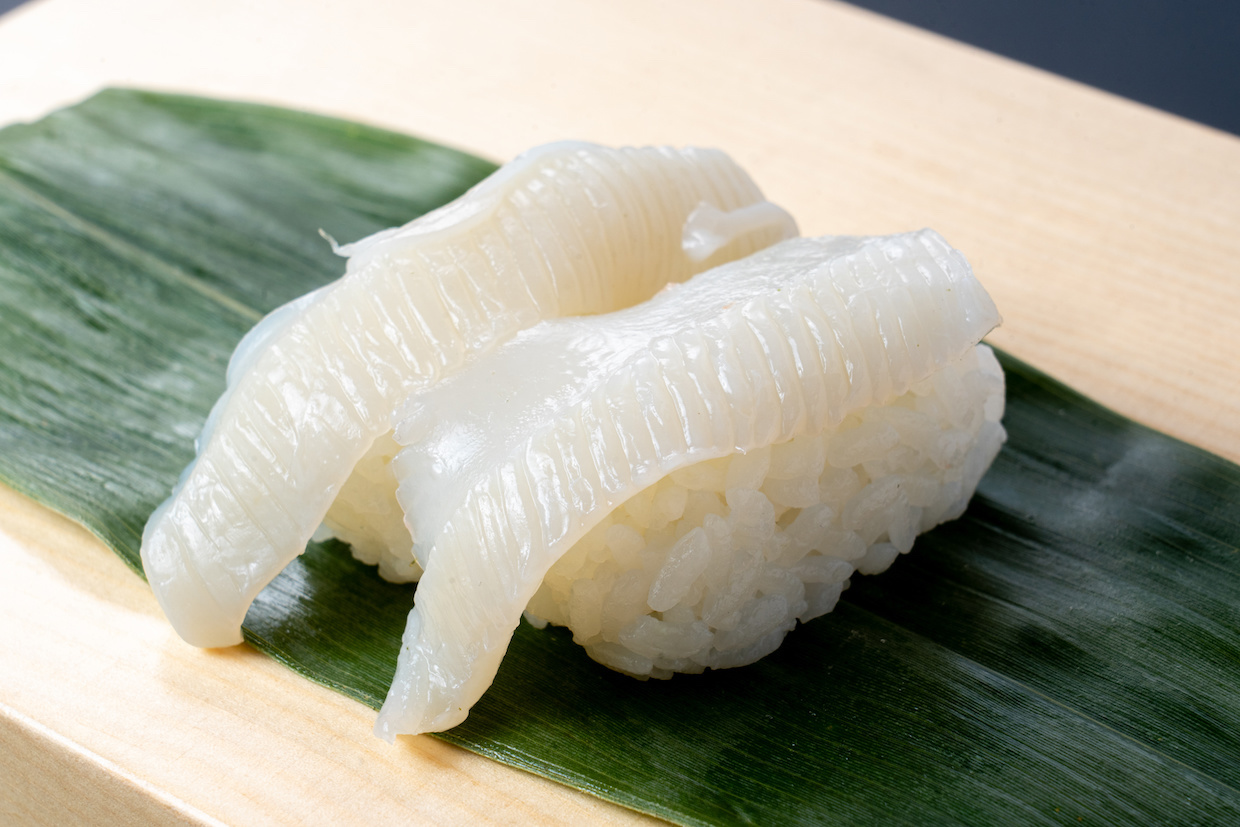 えんがわ寿司の正体とは？ヒラメとカレイの違いやカロリーの真相を徹底比較