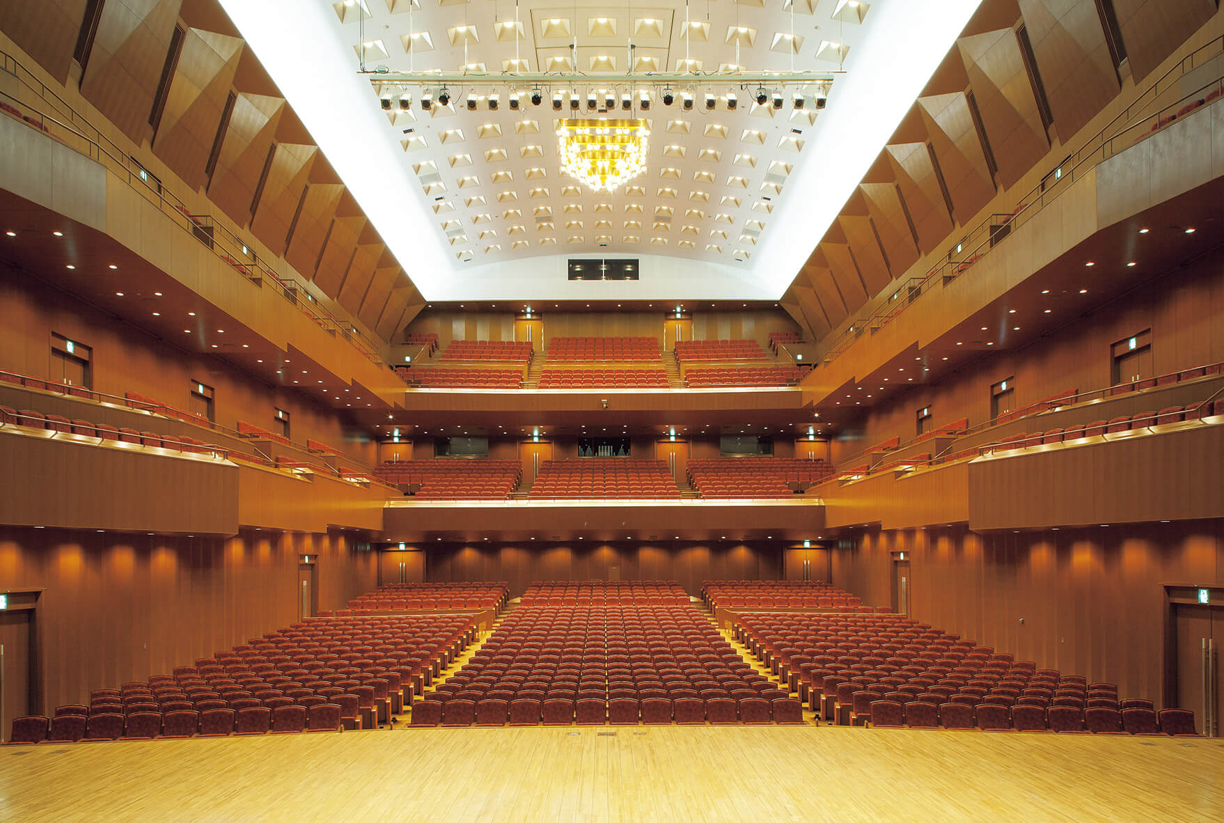石川県立音楽堂の音響はなぜ世界最高峰か？座席の見え方と2026年最新動向