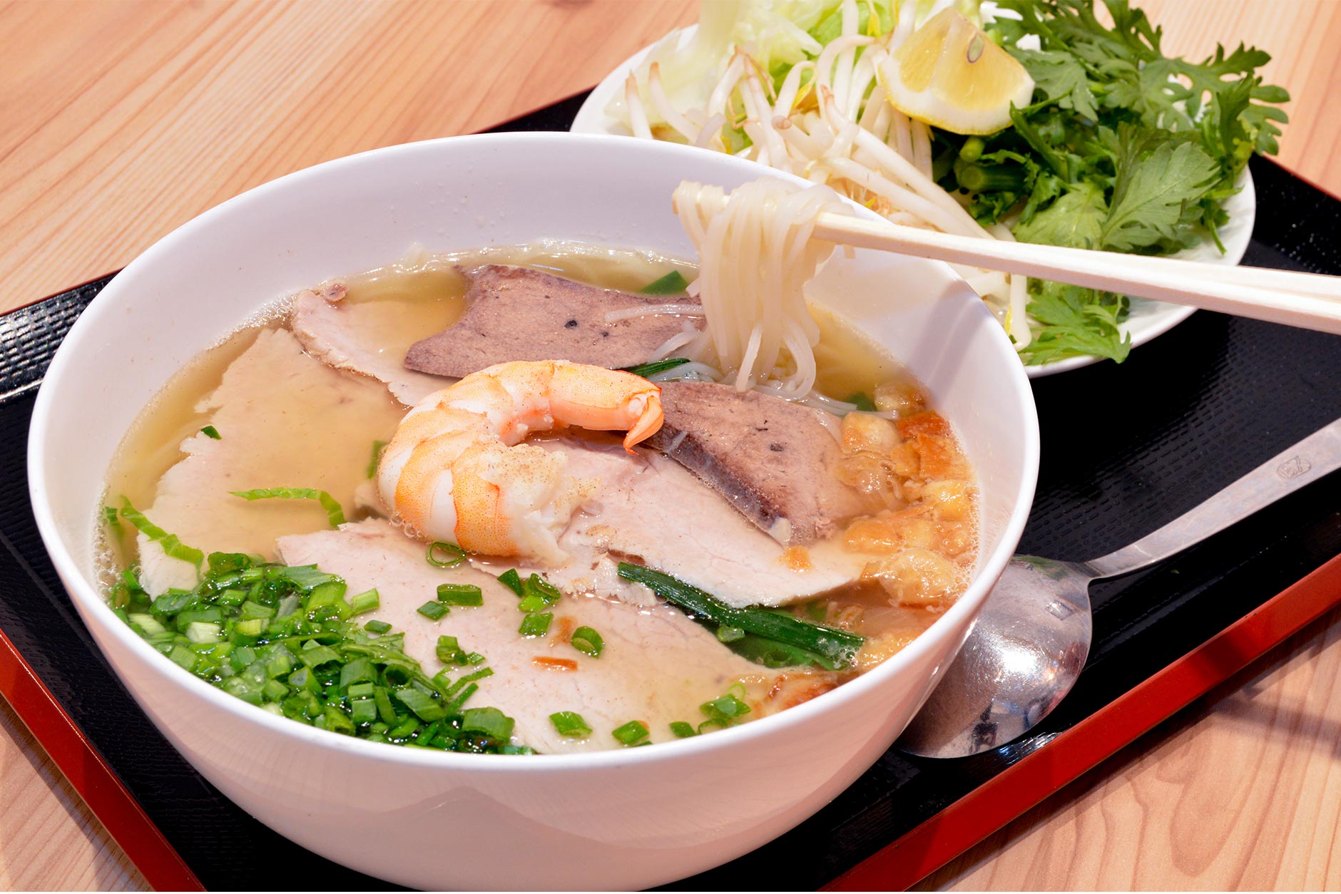 熊本のベトナム料理名店ガイド2026！本場フォーとバインミー徹底解剖