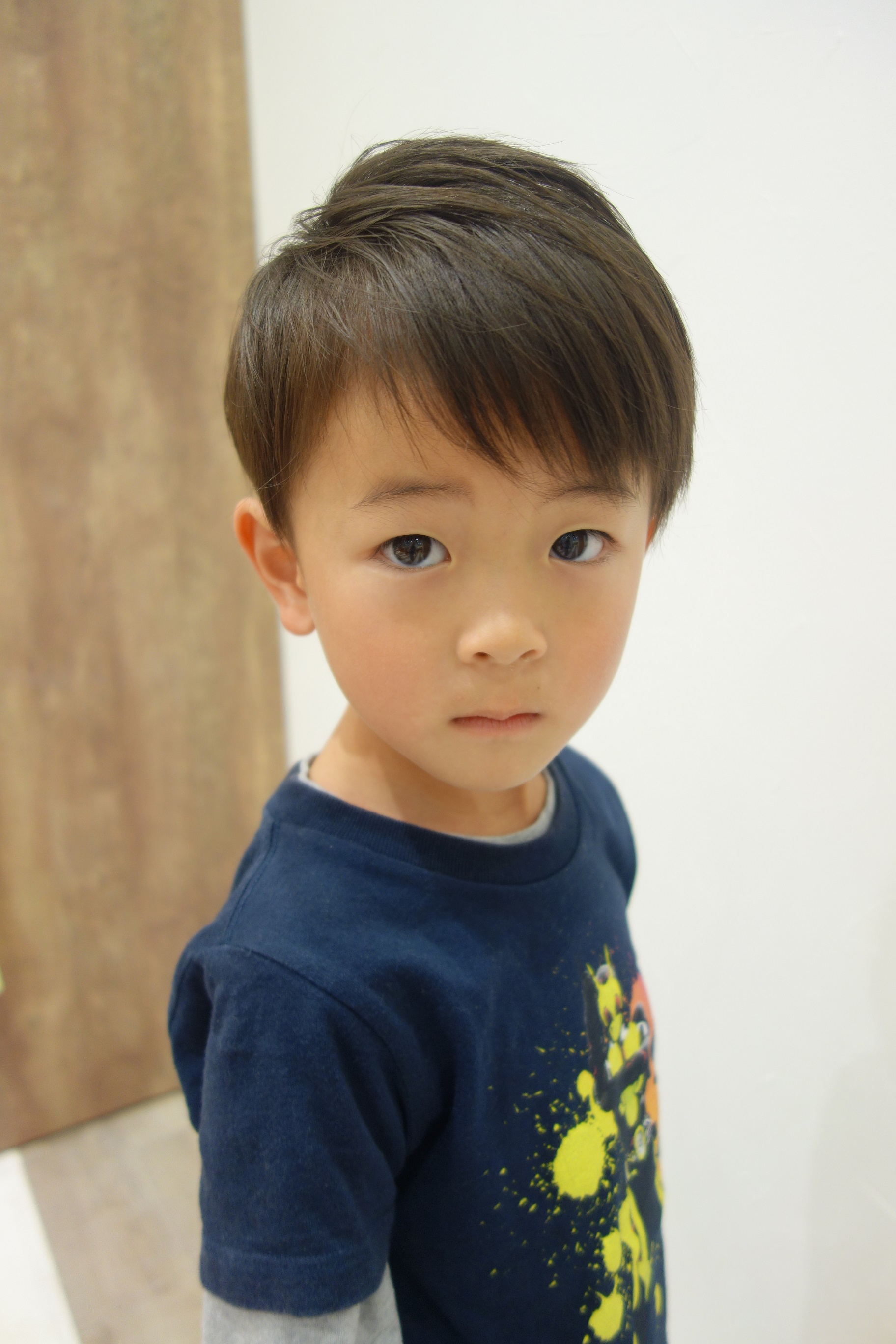 一年生の男の子に人気の髪型2026！朝が劇的に楽になる短髪＆頼み方