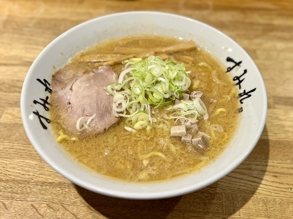 札幌味噌ラーメンの頂点「すみれ」混雑回避テクと究極の一杯の秘話