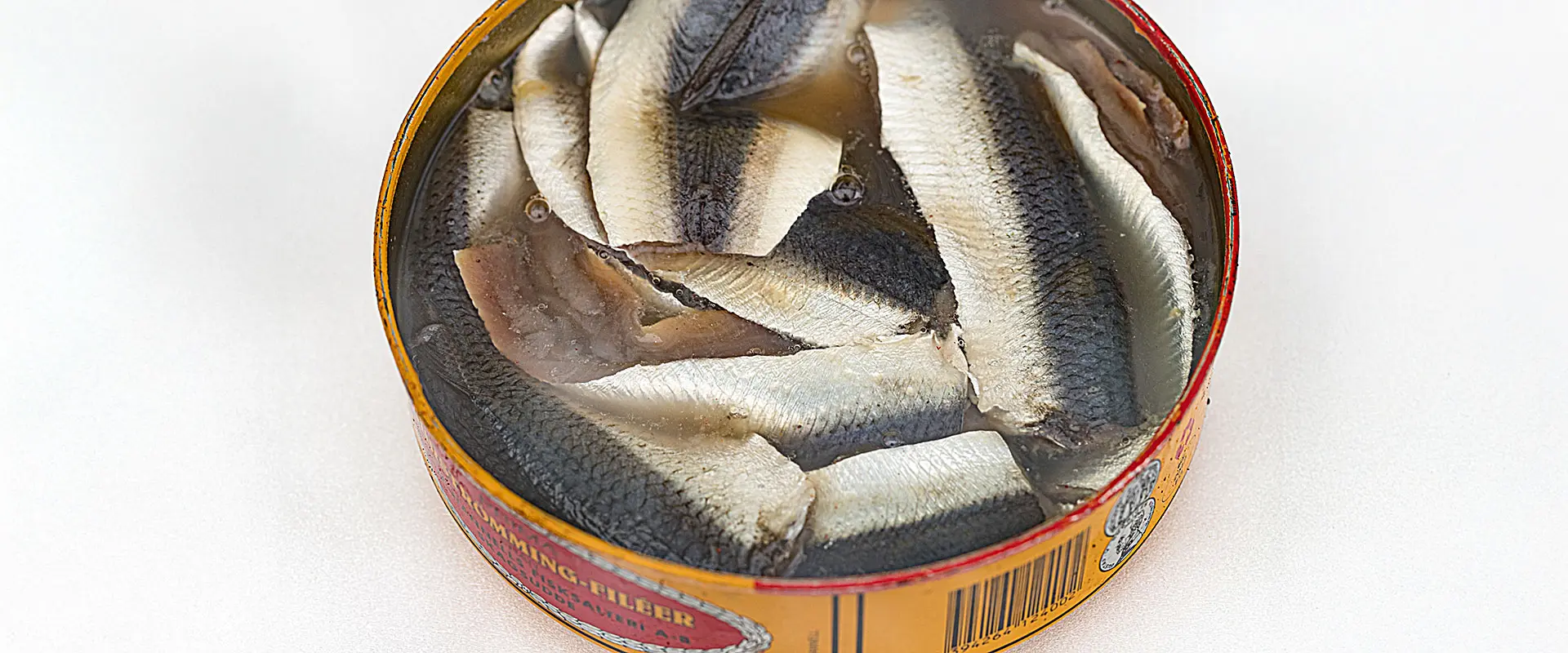 シュールストレミングはどんな匂い？世界一臭い缶詰の数値と味を徹底解剖