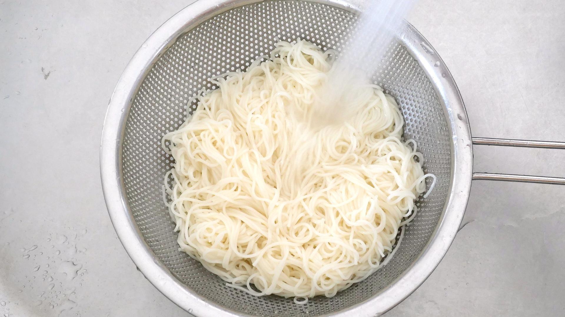 そうめんの水切りで味が激変！プロ直伝べちゃつかない極秘テク