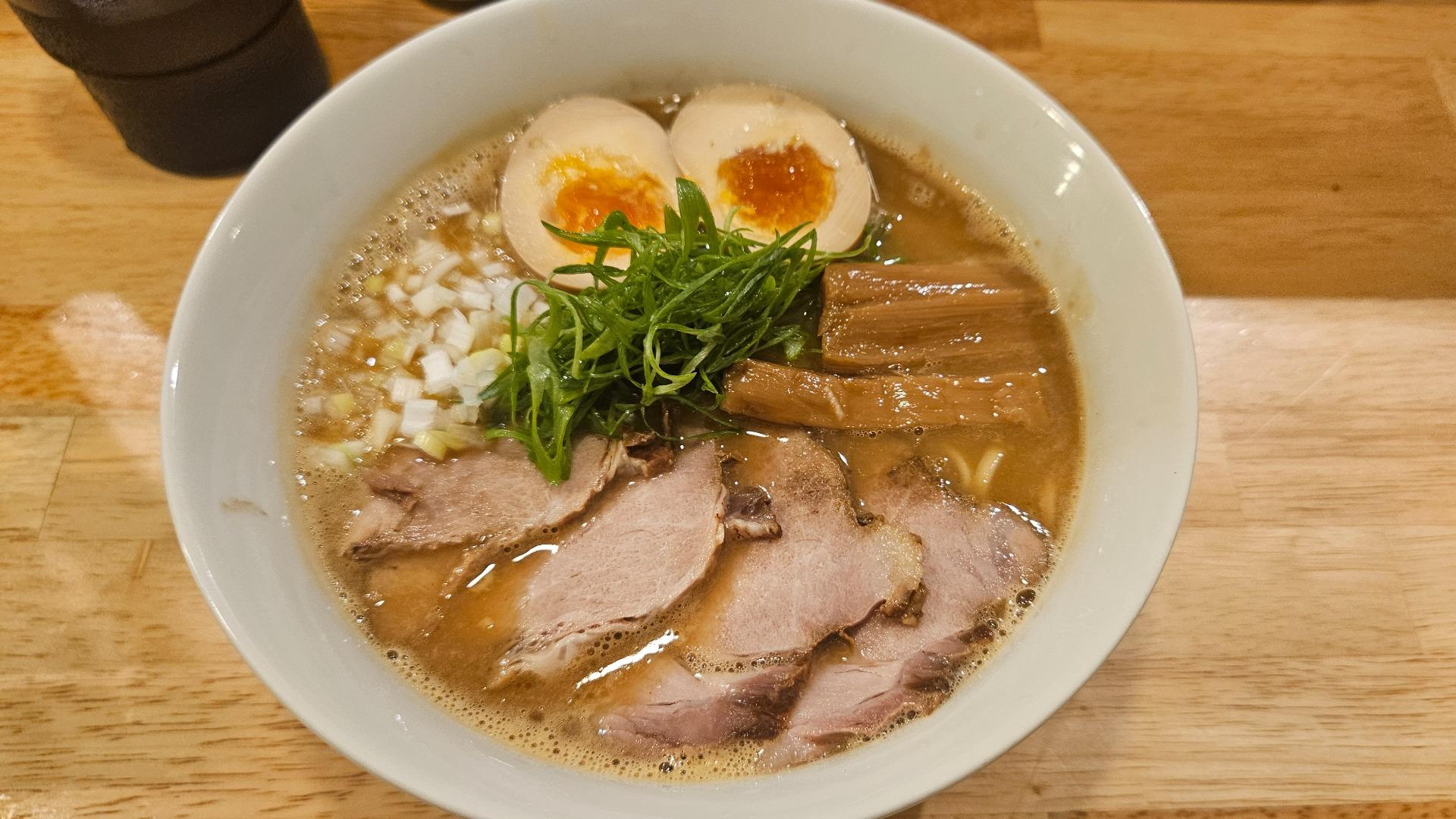 ならまち「麺屋K」が熱狂を生む理由｜名店Noromaの系譜と極上鶏白湯