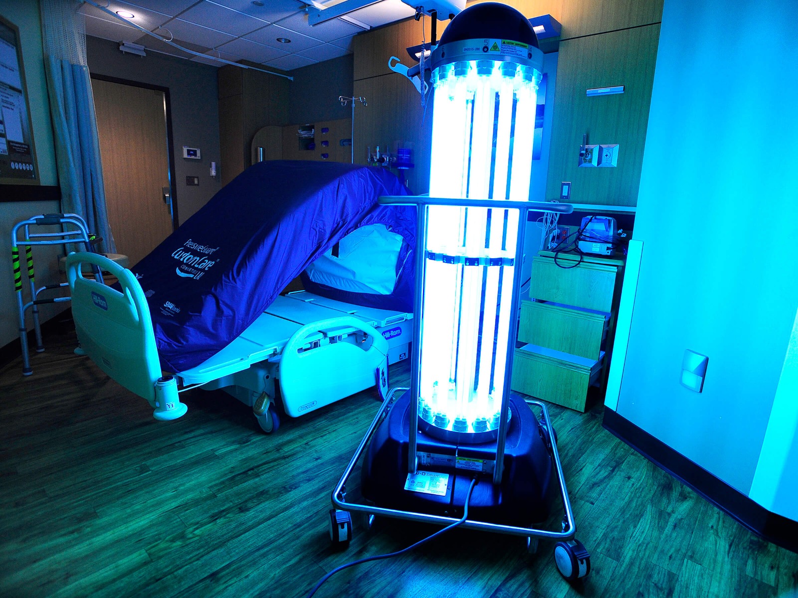 Using Antibacterial Light for Continuous Environmental Disinfection